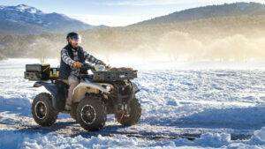 2026-Yamaha-YFM700FWBD-S-EU-Desert_Tan_Midnight_Blue-Action-003-03